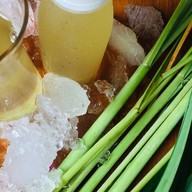 เมษา น้ำสมุนไพรเพื่อสุขภาพ จากสมุนไพรแท้100%ทุกขวด