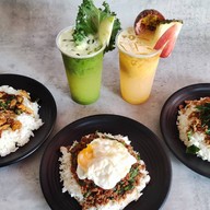 กะเพราพริกแห้งโบราณ สูตรไร้น้ำมัน ท่านคร