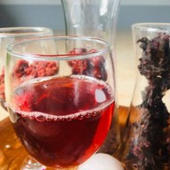 เมษา น้ำสมุนไพรเพื่อสุขภาพ จากสมุนไพรแท้100%ทุกขวด