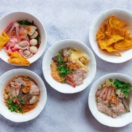 เล้ง ก๋วยเตี๋ยวหมูเด้ง