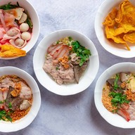 เล้ง ก๋วยเตี๋ยวหมูเด้ง