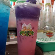 สาวภูไทผลไม้ปั่น-หน้าร้อยเอ็ดพลาซ่า