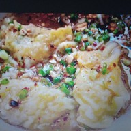เมนูของร้าน คุณเล็กกระเพราหมูกรอบ ต้มเลือดหมู