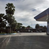 หน้าร้าน Waraporn Salapao ปั๊มปตท. ท่ายาง