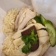 ข้าวมันไก่ โอชิน  (ต้นตำหรับเจ้าแรกวงเวียนใหญ่ )