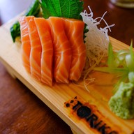 Toriko Sushi & Izakaya