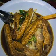 ก๋วยเตี๋ยวเป็ด-ไก่ by ป้าดา ตลาดหนองหอย
