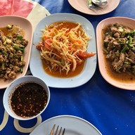 ล้านใจ จุ่มแซ่บอีสาน สายไหม