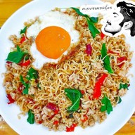 กะเพราทรงโจร