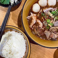 ก๋วยเตี๋ยวเรือทองสยาม รัชดา