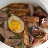 นายตู้ ก๋วยจั๊บจัมโบ้ ตรงข้ามBig C2