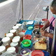 ยำขนมจีนแซ่บเวอร์ บ่อฝ้าย