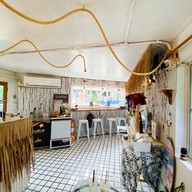 grove glamping / cafe / bar