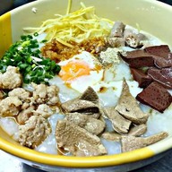 โจ๊กหมูเลิศรส เกาเหลาเลือดหมู