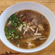 ข้าวขาหมู โอ้โหอร่อยจัง