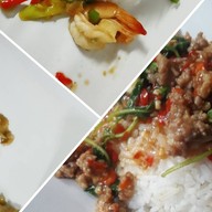 ผลไม้สดดองริมทาง ลูกชิ้นปลาระเบิด ผลไม้สด  ยำ น้ำอัดลม น้ำปลา่าว