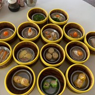 ร้านข้าวมันไก่ฮ่องเต้(โลกยามเช้า) เจ๊น้อย