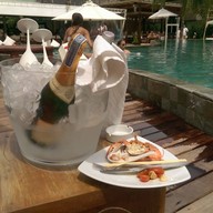 โรงแรมนิกกี้บีช