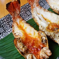 เมนูของร้าน แล่นใบ