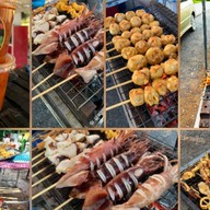 แม่อารีหมึกย่าง