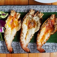 เมนูของร้าน แล่นใบ