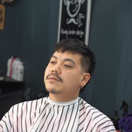 18 Monkey Barber 1