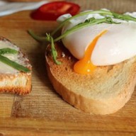 กาแฟสด/mokapod/ไข่ลวกปังปิ้งสโลบาร์by beng อ.เสนางนิคม