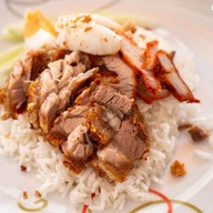 เมนูของร้าน ข้าวหมูแดงเรือเมล์