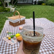 บรรยากาศ Phoyard (โพยาร์ด) บ้านสร้าง กาแฟ/เบเกอรี่