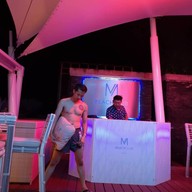 หน้าร้าน M Beach Club Phuket