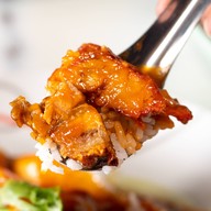 เมนูของร้าน ข้าวหมูแดงเรือเมล์