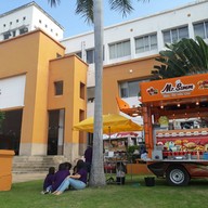 Mr.Simm Chicken Roti Snacks Cafe'