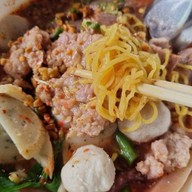ร้านก๋วยเตี๋ยวสวนมีเส้น