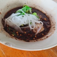 เมนูของร้าน โคตรกะเพรา &ก๋วยเตี๋ยวเรือ ป.ประทีป พุทธมณฑลสาย3