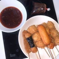 เมนูของร้าน ไก่ทอด-ลูกชิ้นทอด ไม้ละ5บาท