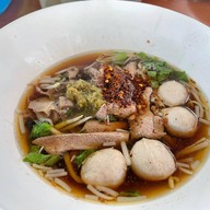 อร่อยเด็ด ผ่านฟ้า