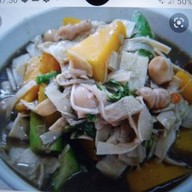 ป้าตุลาอาหารเหนือ ตลาดสำเภาทอง