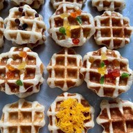 ร้านน้ำผึ้งมะนาว ศรีสกลมอล์ล ลานจอดรถ