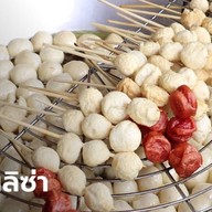 ตามสั่ง ซอย15 อร่อยทุกอย่าง ลูกชิ้นยืนกินบุรีรัมย์ ยำแซ่บๆ ชาเย็นหรอยๆ