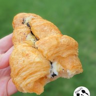 เมนูของร้าน CHA’Sant by Chef Natty - Truffle Cheese Croissant ครัวซองต์ ทรัฟเฟิล ชีส เค้ก แฮม ชา กาแฟ มัทฉะ สุขุมวิท39