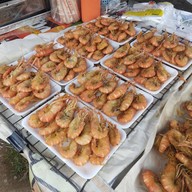 หอยทอดลุงหนวด