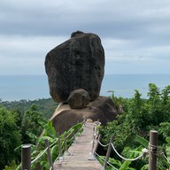 บรรยากาศ Overlap Stone เกาะสมุย