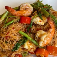 ส้มหยุดยำโซนเก้าอี้แดงหลังไก่ทอด ตลาดรวมทรัพย์อโศก