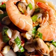 ส้มตำ ยำนัว ตามสั่ง