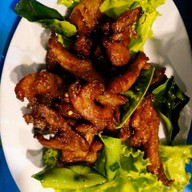 ลาภปาก (แยกไฟแดงตรอกจัทร์)