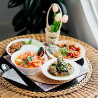 Breezeo furnish cafe'