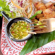 Song Pé La Café & Restaurant : สองเพ-ลา