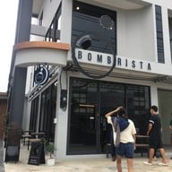 หน้าร้าน BOMBRISTA