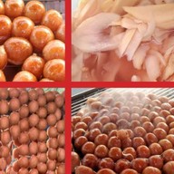 ไส้กรอกอีสานหน้าเซเว่นเก่าสี่แยกไฟแดงถนนใหญ่ตลาดวิศิษฐ์ชัย ใส้กรอกอีสานสาขา3