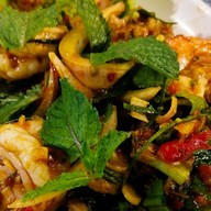 ลาภปาก (แยกไฟแดงตรอกจัทร์)